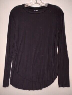 HALOGEN Black Thin fabric 95%Rayon 5%Spandex Long Sleeves Oval Bottoms Tee S